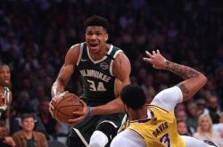 开云体育官方网站-新疆队鏖战爵士，字母哥关键制胜