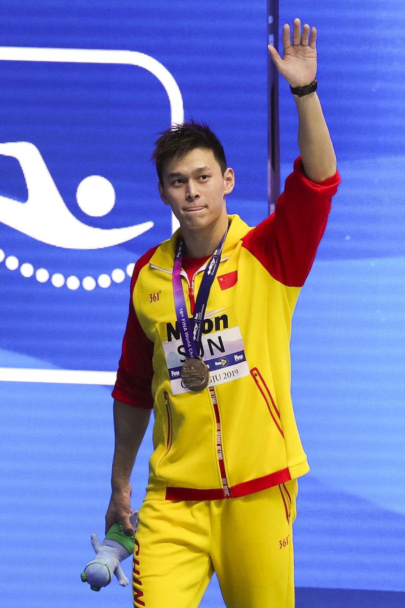 包含高尔夫明星孙杨将逆转的词条