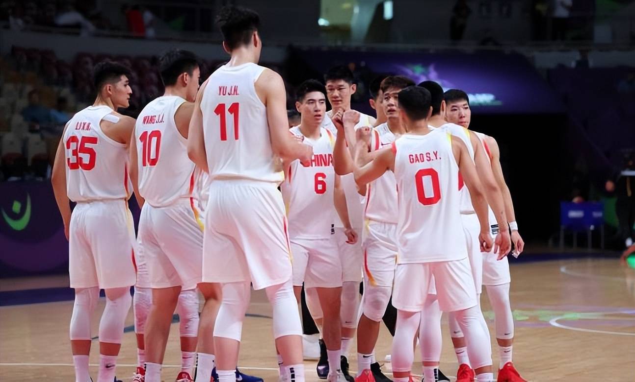 吉林男篮大胜，击败对手晋级