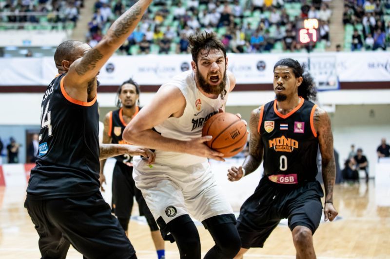 法国男篮完胜希腊男篮，麦科勒姆关键制胜的简单介绍