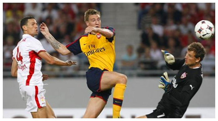 包含丹麦血洗罗马，范佩西一己之力扛起全队的词条