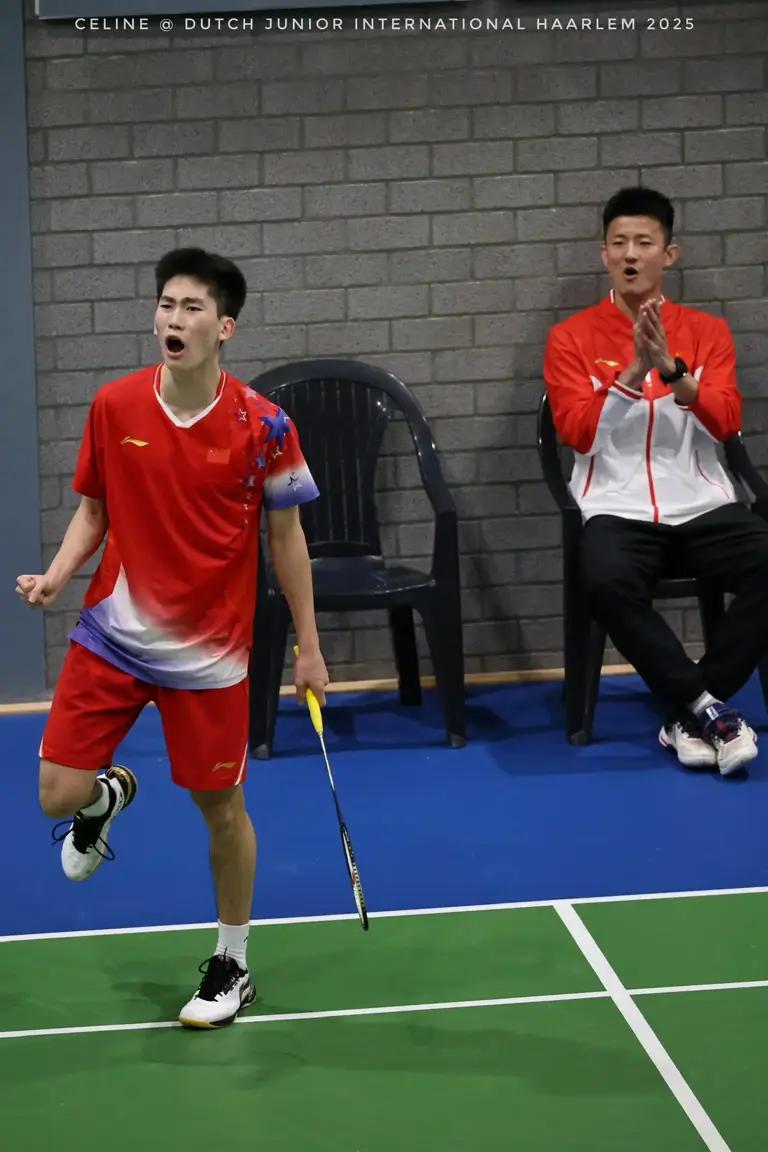 关于马来西亚羽毛球队翻盘中国羽毛球队，谌龙送出助攻的信息