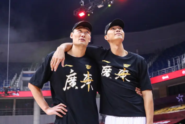 辽宁队力克浙江队,易建联扛起全队 辽宁队力克浙江队,易建联扛起全队