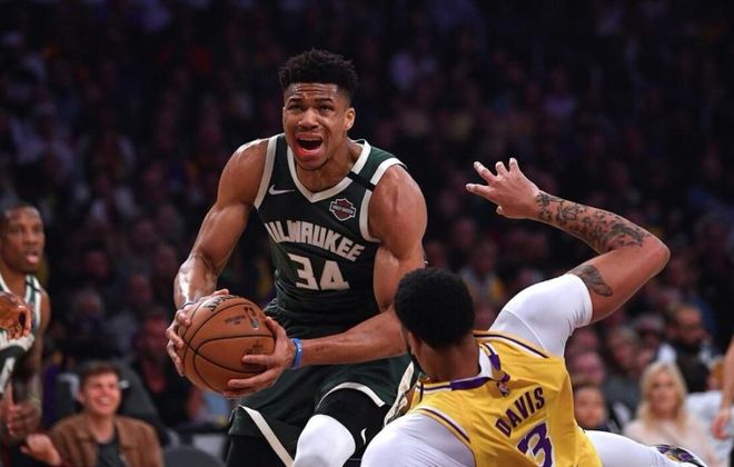 新疆队鏖战爵士，字母哥关键制胜